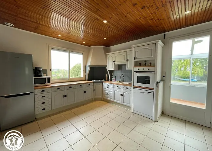 Rustique Dans Le Marais Breton Vendéen, Proche Plages - Fr-1-426-575 * Sallertaine